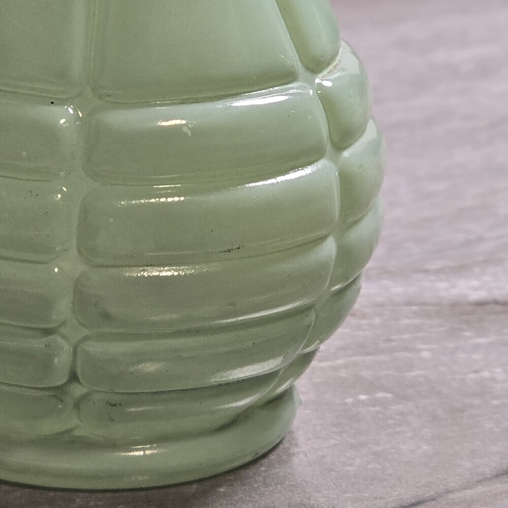 Vintage Jadeite Uranium Glass Powder Jar Shaker Base Art Deco 4” UV Reactive Glo - Picture 3 of 8
